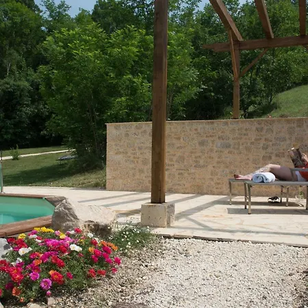 Holiday home Maison Du Cedre Auriac-du-Perigord